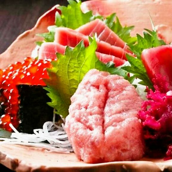 毎日入荷する新鮮な旬魚! 特選盛合せ