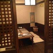 幅広い人数に対応可能な個室を準備しております。忘新年会や各種ご宴会に是非ご利用くださいませ。