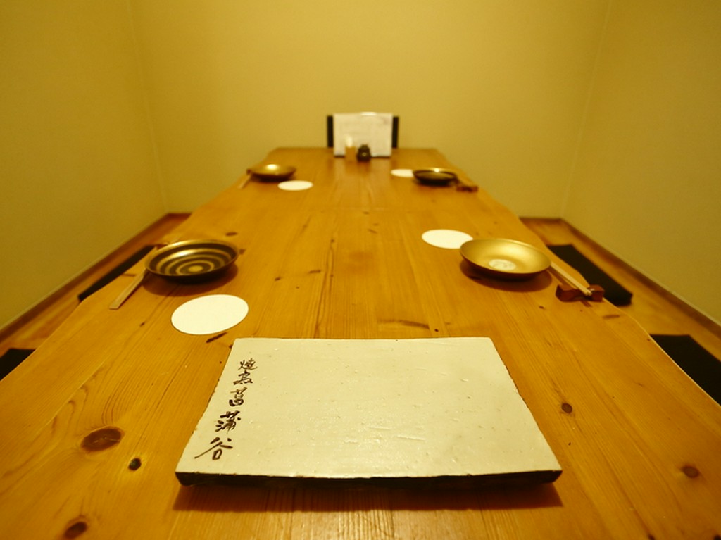 腰を据え、じっくり飲みたいときに使いたくなる座敷