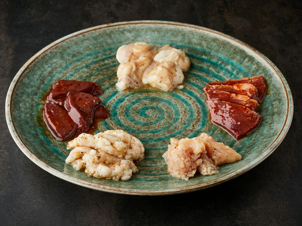 ホルモン5点盛り