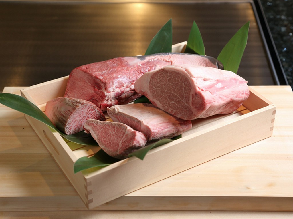 「出合いもの」を大切に、ジャンルにとらわれることない食材選び