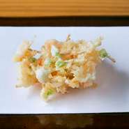 薄めのサクサクッとしたかるい食感の衣がお口の中で至福の一時をあたえてくれます。
前日17時までにご予約下さい。