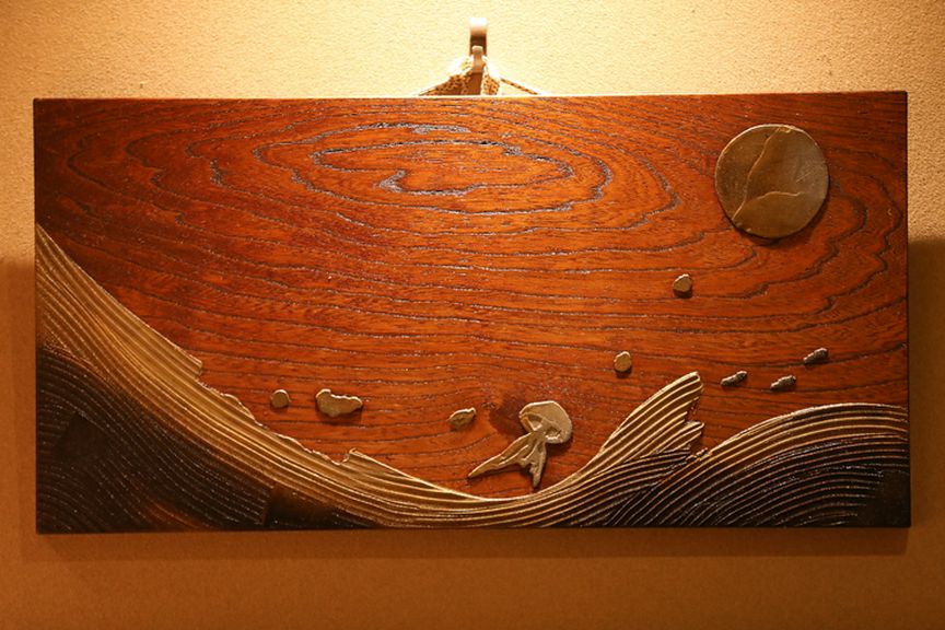 華美すぎない品の良さ、九谷焼や越前漆器の器など