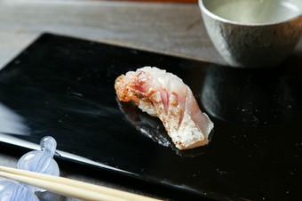 北陸地方を代表する高級魚。くせがなく脂のりの良い『のどぐろ』
