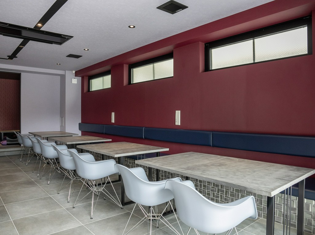 清潔感に溢れる大人の空間。大切な人を誘って訪れたい一軒