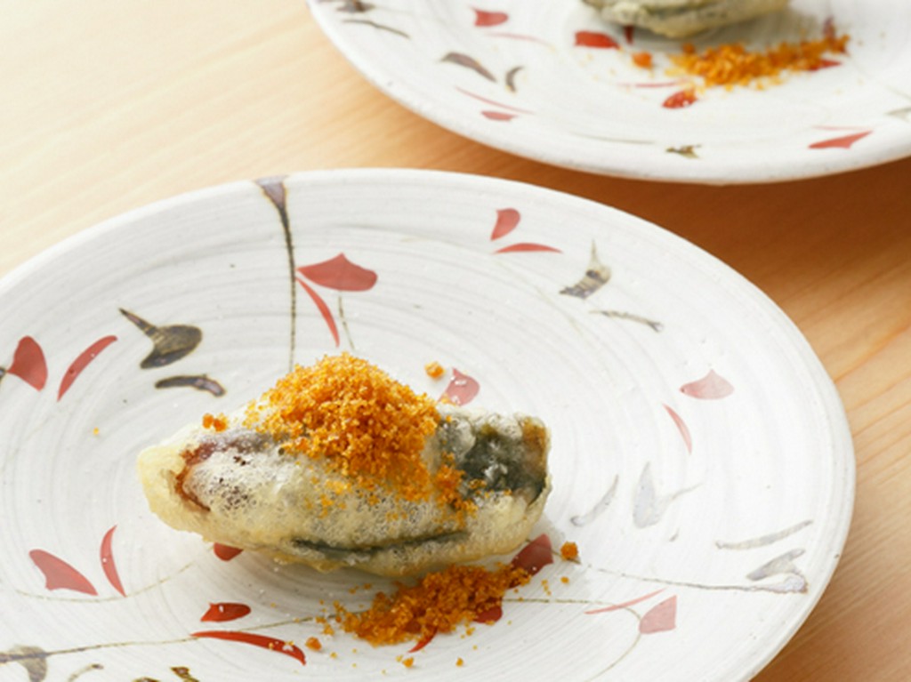 揚げピータンのからすみかけ