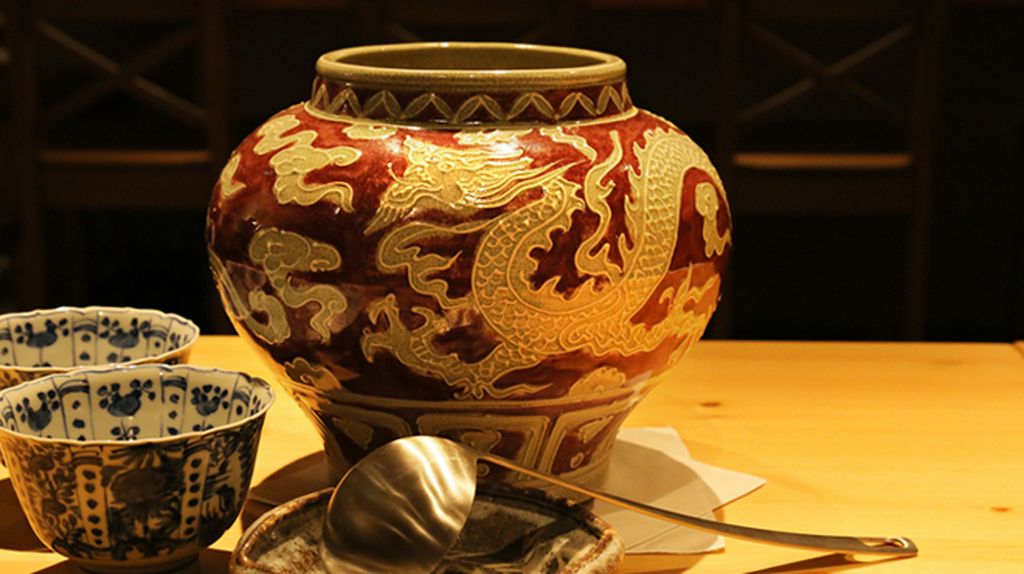 ディナーコース 例)大壺の蒸しスープ(4名様より)