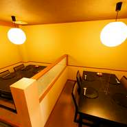 店内には半個室風の空間もあるので、ちょっとした家族団欒にもオススメです。単品はもちろん、シェアしやすいセットメニューもあるので、子ども連れでも安心です。

