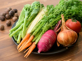 新鮮さと地産地消を大切に買い付ける、季節感豊かな福井の食材