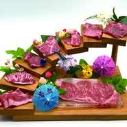 全8種類のカルビを食べ比べる事が出来ます。上に上がるほど高級になっていくお肉をゆっくりと味わってください。