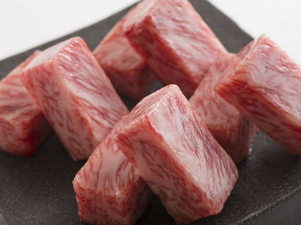 厚切りサーロイン　燻製醤油・塩・おろしポン酢