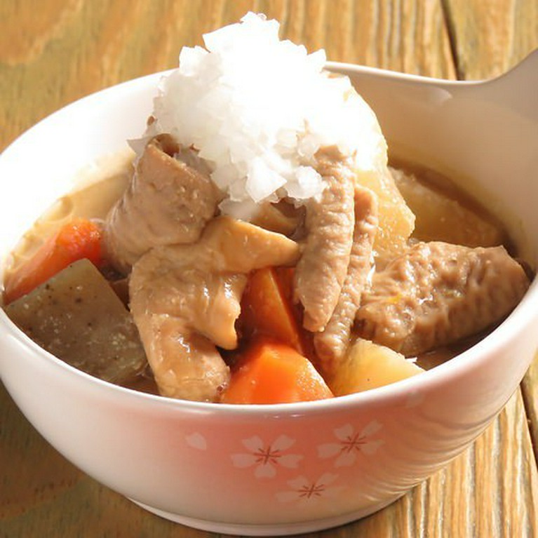  豚もつ白みそ煮込み