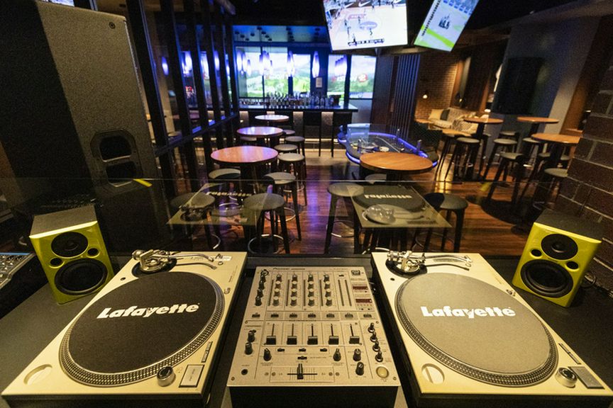 DJパーティーあり