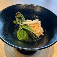 春の「初鰹」。旬の新玉ねぎと共に。
