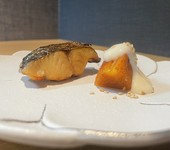 塩で少しの時間干し旨味を閉じ込めた秋刀魚(さんま)の炭火焼き