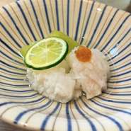 炭火の遠赤外線でじっくりと焼き上げる