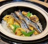 大分県産の鱧のお吸い物です。

鱧の骨、昆布、マグロ節、鰹節の旨みが凝縮された逸品です。