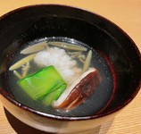 炭火で焼いた鮎をサッパリと爽やかな酸味が楽しめる南蛮漬けに。
