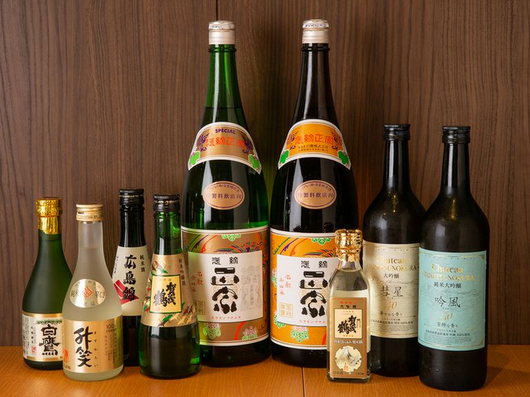 三大産地の日本酒。「白鷹」と「賀茂鶴」にこだわる