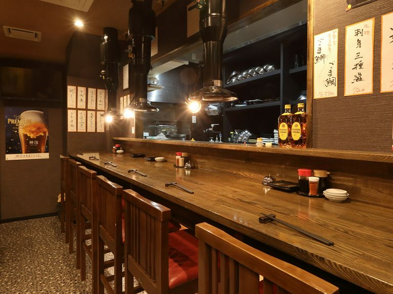 カウンターでのんびり。お一人様もオススメ