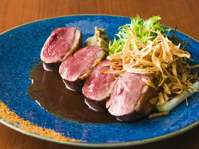 ハンガリー産 ”マグレカナール” 鴨胸肉のロースト