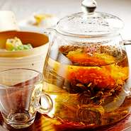 喫茶タイムのおすすめは飲茶セット！エレガントな工芸茶も