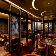 ホール席は落ち着いてエレガントな気分が味わえます。