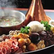 本場一流のシェフが腕を振るう中国雲南料理をご堪能