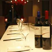 全140席。接待や会食、宴会などさまざまシーンに対応出来ます。是非ご利用くださいませ。