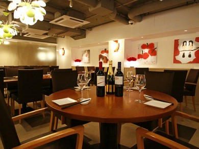 おしゃれなカジュアル空間