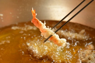 サクサクの薄衣の中から、食材のおいしさがあふれだす『天麩羅』