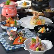 阿部氏自らが市場に足を運び、選び抜かれた食材たち。中でも魚介にはこだわっていて、塩釡港や仙台港で水揚げされたものを使用しています。地元でとれた新鮮な海の幸を、天ぷらや刺身などでいただけます。