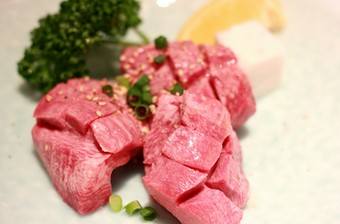 厚切り牛タン