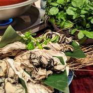 自家栽培の最強野菜クレソンと旬のカキを使った鍋です。※2人前から。要予約（当日午前中まで）