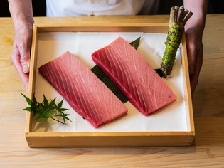 厳選素材が織りなす、ネタ・シャリ・海苔の三位一体