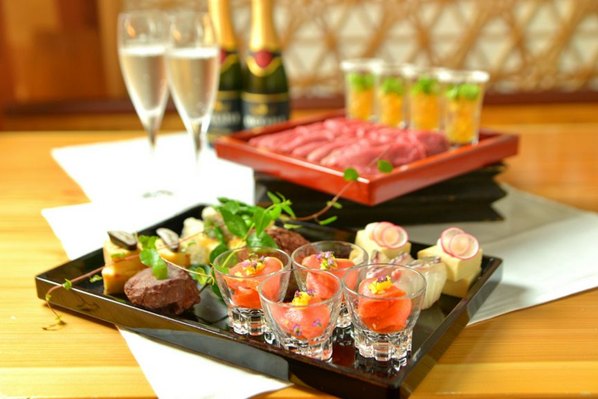 四季折々の厳選食材で仕込むコース料理で贅沢なご宴会