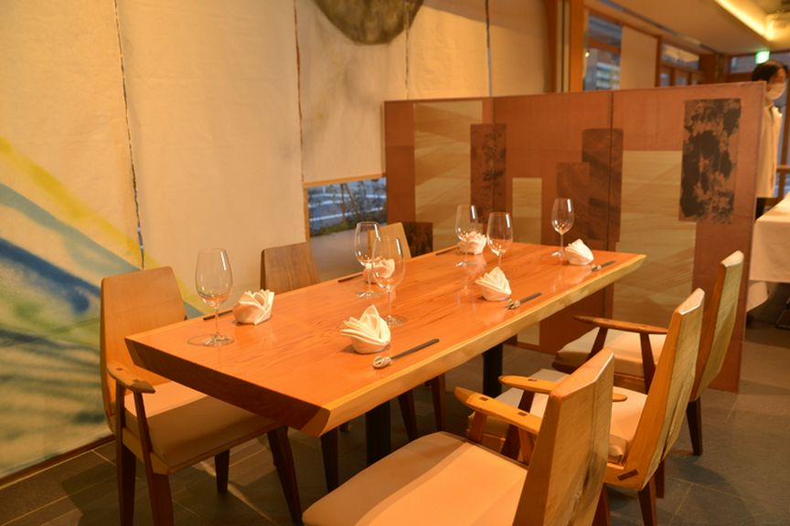 東京京橋八重洲至近でモダンでカジュアルな会席料理でパーティ