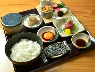 僖ニ成ル御膳 (ご飯お替り無料)