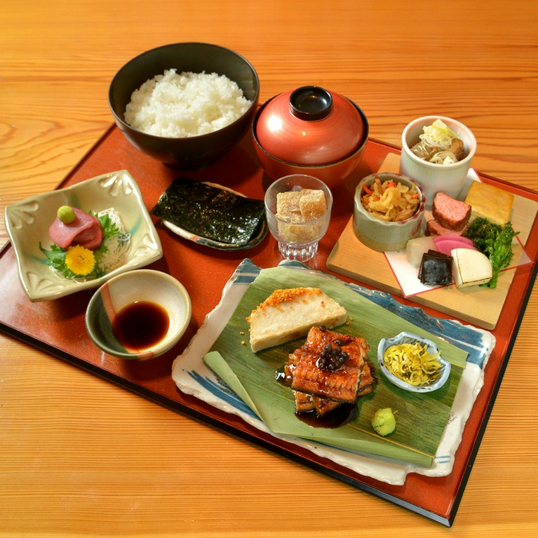 うなぎ蒲焼御膳（ご飯お替わり無料）