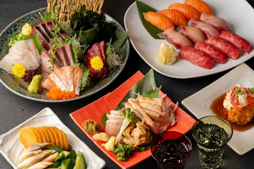 肉・魚を味わいつくす、飲み放題付きコースを用意