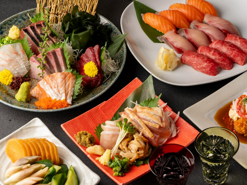 肉・魚を味わいつくす、飲み放題付きコースを用意