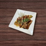 ブランド豚を温調理、炙って柔らかく香ばしく仕上げました