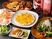 ・チョレギサラダ
・フライドポテト
・鶏の唐揚げ
・えびせん
・枝豆
・おしんこ
・ピザ
・飲み放題(2時間)