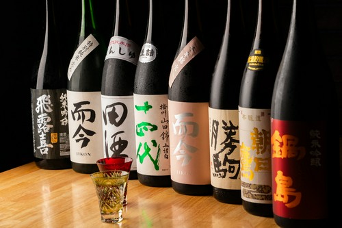 豊富な日本酒ラインナップに自信あり！飲み比べもあります