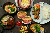 カジュアルに磨き抜かれた味わいを楽しむレストラン【HUSH HUSH】のお昼ごはん。
お仕事の合間や、ちょっぴり贅沢なおひとりさまランチにいかがですか。
営業時間：11:30～14:30（L.O.14:00）