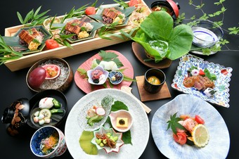 ＜月替わり特選会席＞