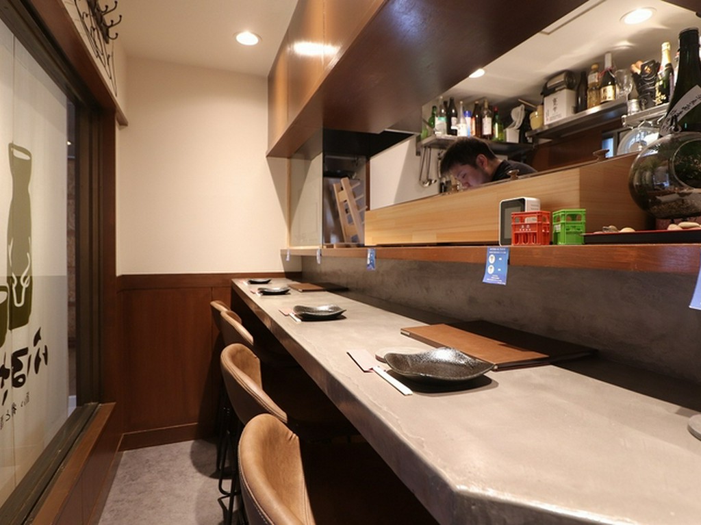 カウンター席8～10席