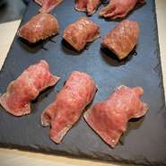 1品メニューの中でNo.1人気！こだわりの厳選した和牛のイチボを炙り塩とわさびでご堪能下さいませ。オプションでうに付きもいかがでしょうか！