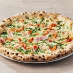 平日のランチタイム限定！彩り豊かな前菜盛り合わせ、メインはピッツァ世界大会受賞PIZZA、ドルチェ付き。