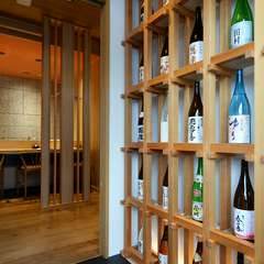 福島県産の日本酒がずらり。季節のお酒を楽しんでみては？